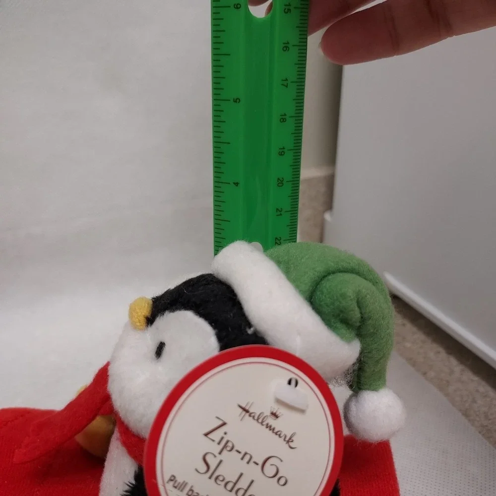 Hallmark Jingle Pals Penguin Zip & N Go Pull Back Toy Plush‎ Sledder NWT